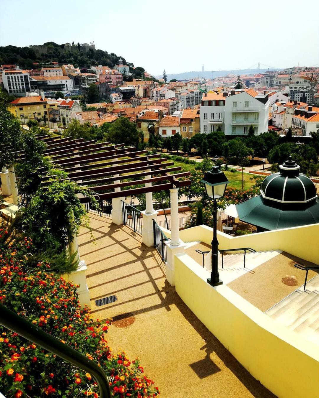 Апартаменты Costa Do Castelo Terrace, Em Rua Dos Lagares 8 Лиссабон Экстерьер фото