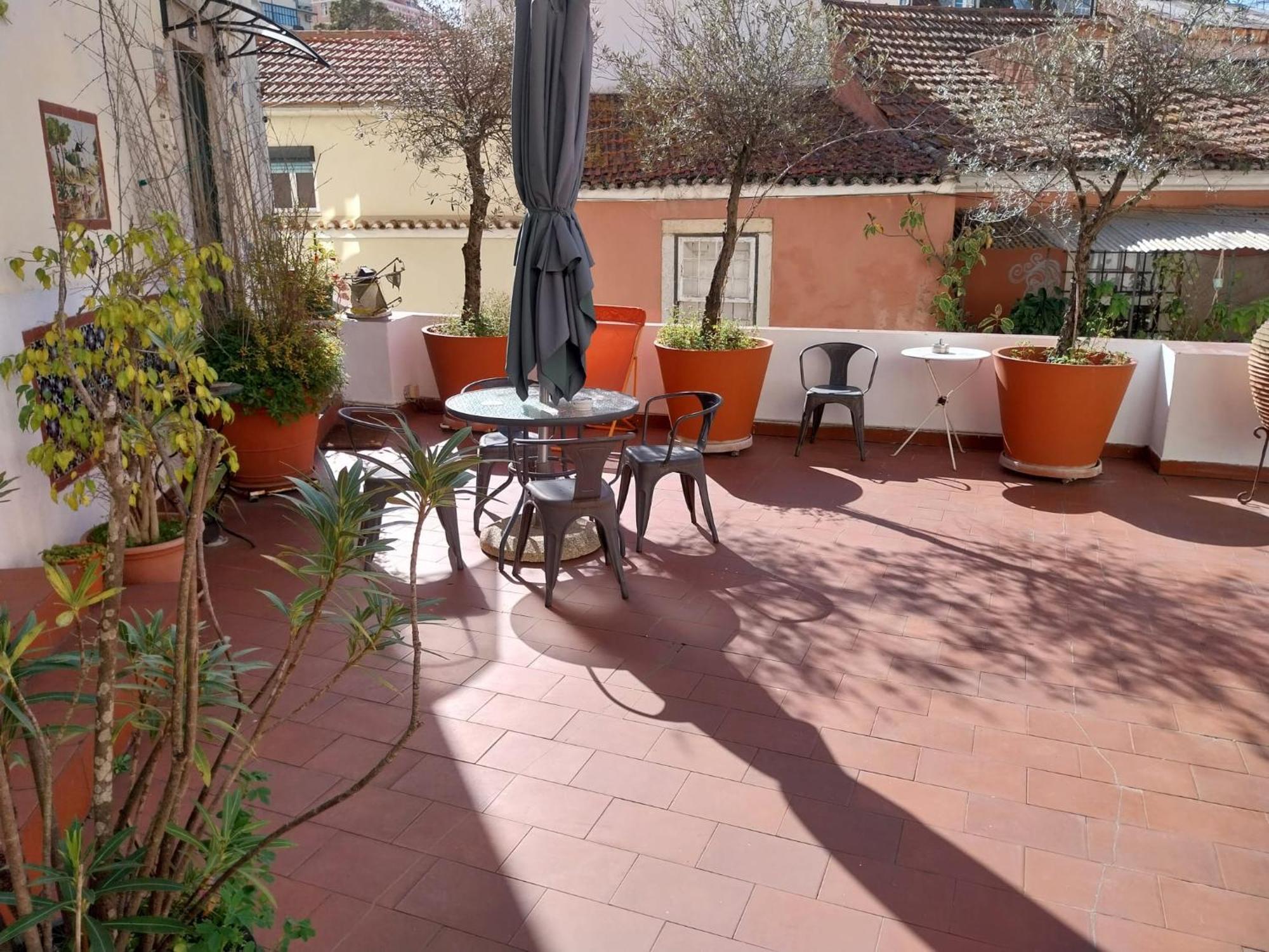 Апартаменты Costa Do Castelo Terrace, Em Rua Dos Lagares 8 Лиссабон Экстерьер фото